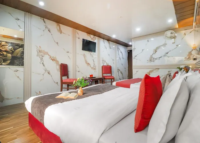 Hotel The Amar Grand